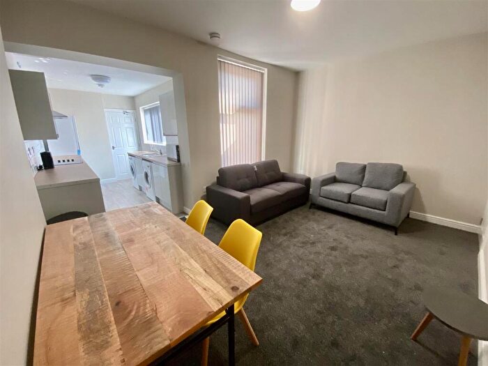 5 Bedroom Private Hall To Rent In Coulston Road, Lancaster, LA1