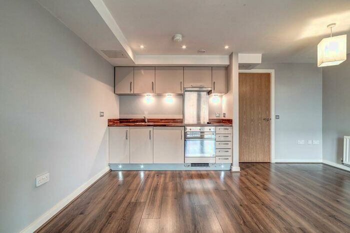 1 Bedroom Apartment To Rent In Horizon, Broad Weir, BS1