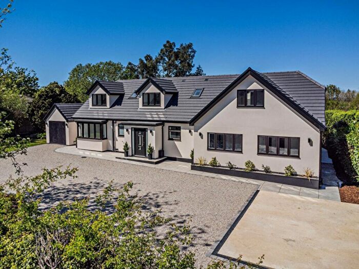 5 Bedroom Detached House For Sale In Dean Street, East Farleigh, Maidstone, Kent, ME15