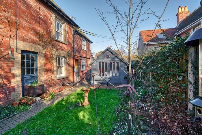 3 Bedroom Cottage For Sale In The Row, Sturminster Newton, DT10