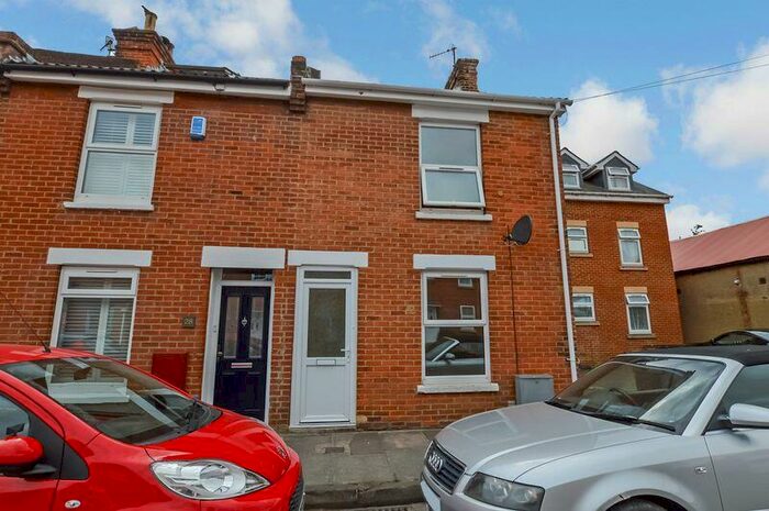 1 Bedroom Flat To Rent In Middleton Road, Salisbury, SP2