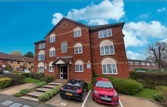 Studio To Rent In Columbus Gardens, Northwood, HA6