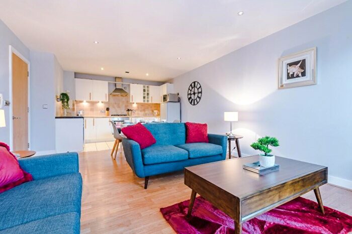 2 Bedroom Flat To Rent In The Square, Seller Street, Chester, Cheshire, CH1