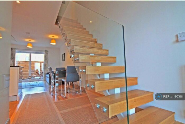 2 Bedroom Semi-Detached House To Rent In Flamsteed Close, Cambridge, CB1