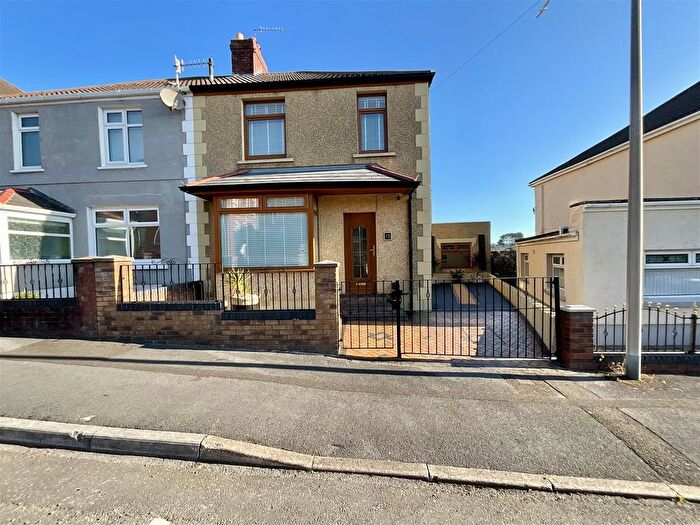 3 Bedroom Semi-Detached House For Sale In Stebonheath Terrace, Llanelli, SA15