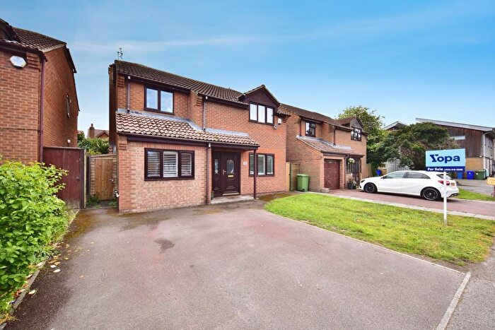 4 Bedroom Detached House For Sale In Frognal Gardens, Teynham, Sittingbourne, ME9