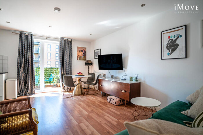 2 Bedroom Apartment For Sale In Lambourne House, Apple Yard, London, SE20