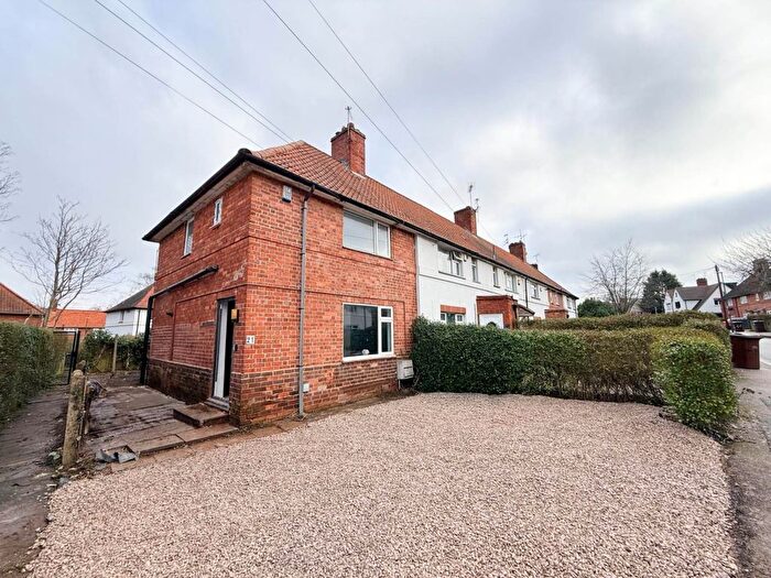 3 Bedroom Semi Detached House For Sale In Manton Crescent, Nottingham, NG9