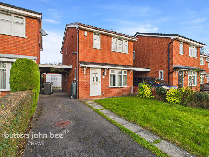 3 Bedroom Detached House For Sale In Padstow Close, Crewe, CW1
