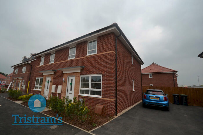 3 Bedroom Semi-Detached House To Rent In Marconi Drive, Beeston, NG9