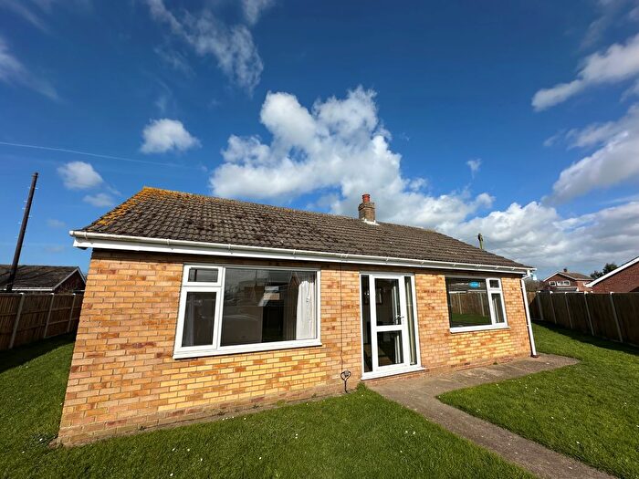3 Bedroom Bungalow To Rent In North Road, Hemsby, Great Yarmouth, NR29