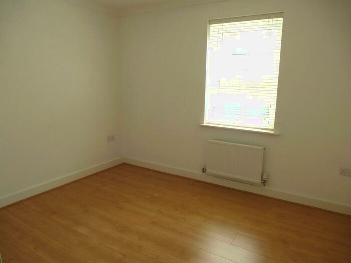 2 Bedroom Apartment To Rent In North Dean, Maidenhead, SL6