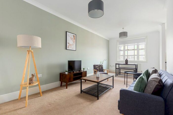 1 Bedroom Flat To Rent In Queensbridge Road, London, E8