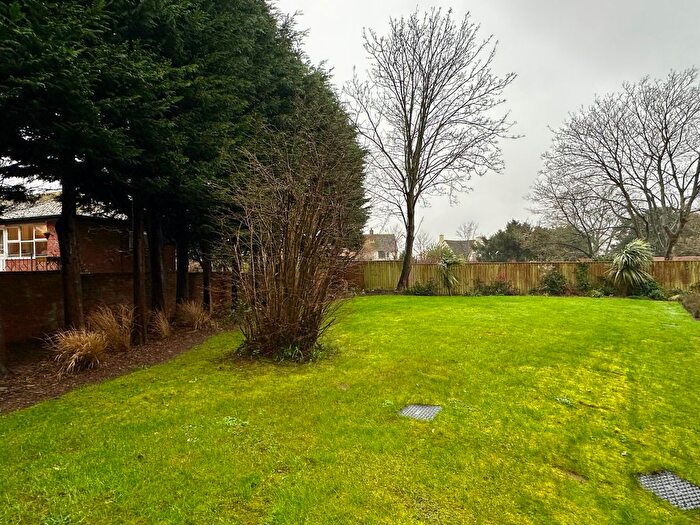 2 Bedroom Flat For Sale In Elwyn Road, Exmouth, EX8