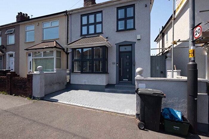 3 Bedroom End Of Terrace House For Sale In New Queen Street, Kingswood, Bristol, BS15