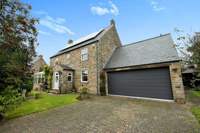 3 Bedroom Detached House For Sale In Speetley View, Barlborough, Chesterfield, S43