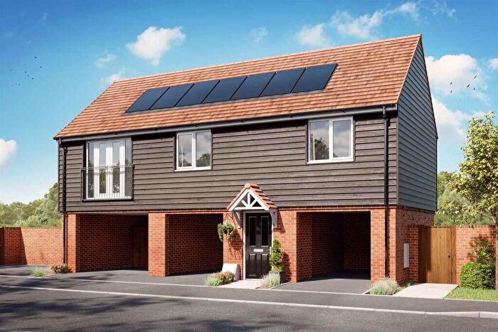 2 Bedroom Flat To Rent In Warsash, Southampton, SO31