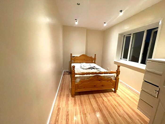 1 Bedroom Terraced House To Rent In Athelney Street, London, SE6