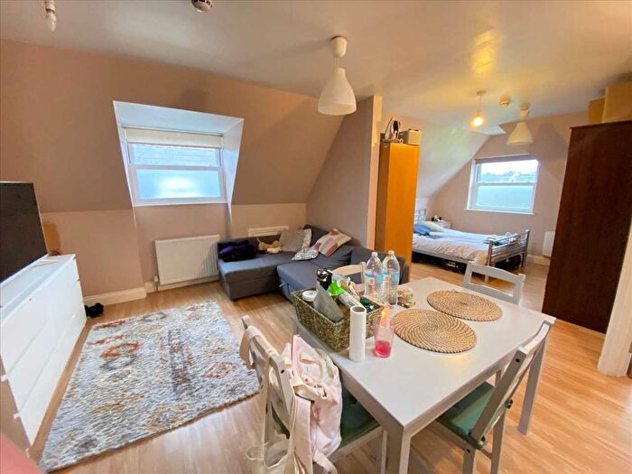 1 Bedroom Studio To Rent In Northcote Avenue, London, W5