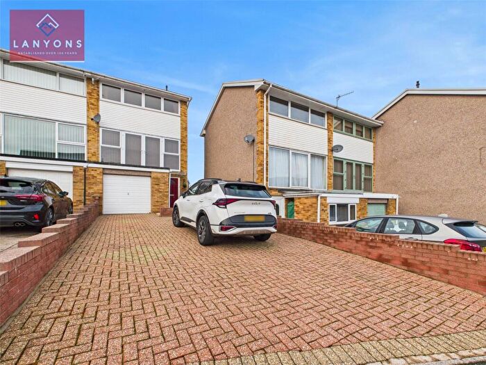 3 Bedroom Semi Detached House For Sale In Caemawr Gardens, Porth, Rhondda Cynon Taf, CF39