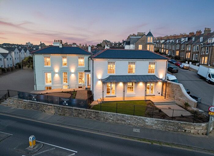 2 Bedroom Flat For Sale In Penrose Terrace, Penzance, Cornwall, TR18