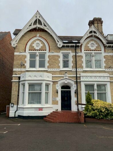 1 Bedroom Apartment To Rent In Flat - Alexandra Court, London Road, LE2