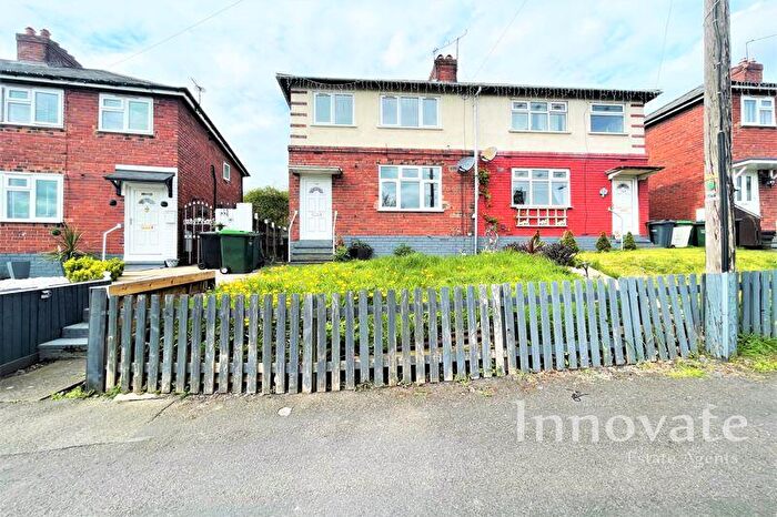 3 Bedroom Semi-Detached House To Rent In Wallace Road, Oldbury, B69