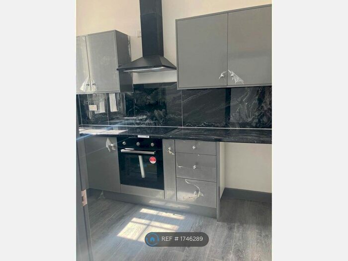 2 Bedroom Flat To Rent In New Street, Dudley, DY1