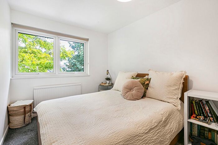 3 Bedroom End Terrace House For Sale In Station Yard, Twickenham, TW1