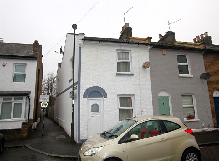 3 Bedroom End Of Terrace House To Rent In Church Path, Mitcham, CR4