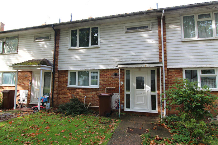 3 Bedroom Terraced House To Rent In Deanwood Close, Gillingham, Kent, ME8