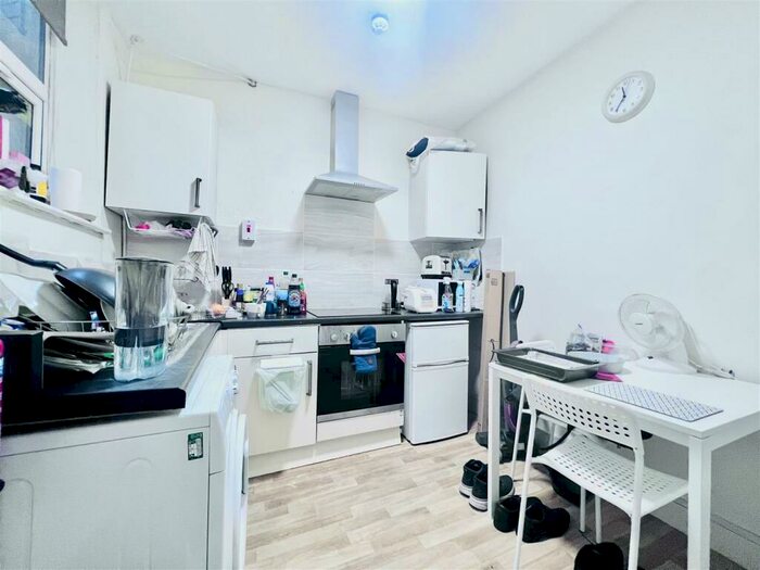 Studio To Rent In Hockley Buildings, Lower Parliament Street, Nottingham, NG1