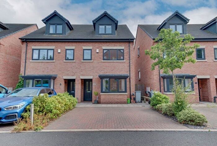 3 Bedroom Semi-Detached House For Sale In Coppenhall Way, Sandbach, CW11