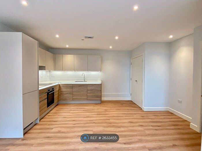 2 Bedroom Flat To Rent In Christchurch Road, Bournemouth, BH1