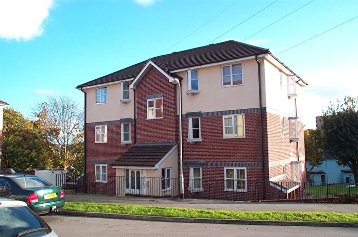 2 Bedroom Flat For Sale In The Limes, Plymouth, Devon, PL6