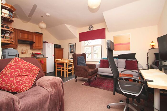 1 Bedroom Flat To Rent In Highbury Park, London, N5