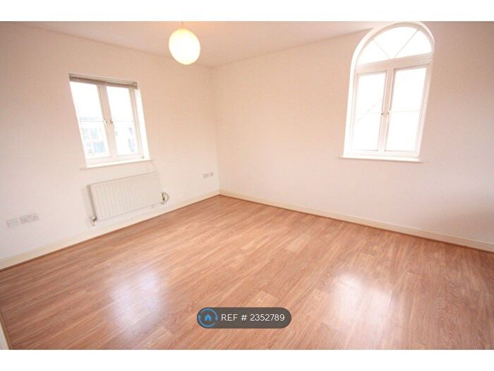 2 Bedroom Flat To Rent In Kelly Avenue, London, SE15