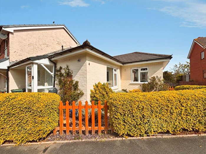 2 Bedroom Bungalow For Sale In Alvington Manor View, Newport, Isle Of Wight, PO30