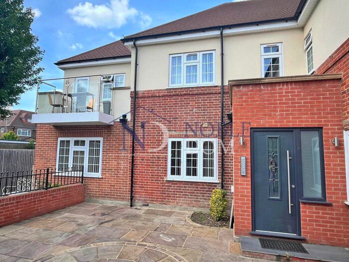 2 Bedroom Flat To Rent In Osterley Avenue, Osterley, Isleworth, TW7