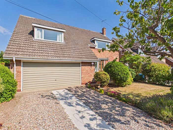 4 Bedroom Detached House For Sale In Manor Road, Swanland, HU14