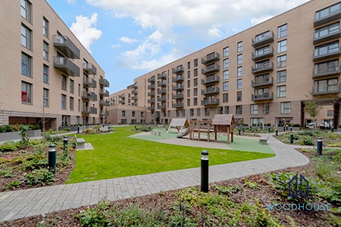 2 Bedroom Apartment To Rent In Shearwater Drive, London, NW9