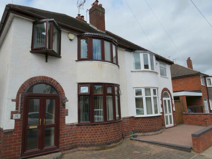 3 Bedroom House To Rent In Wood Street, Tipton, DY4