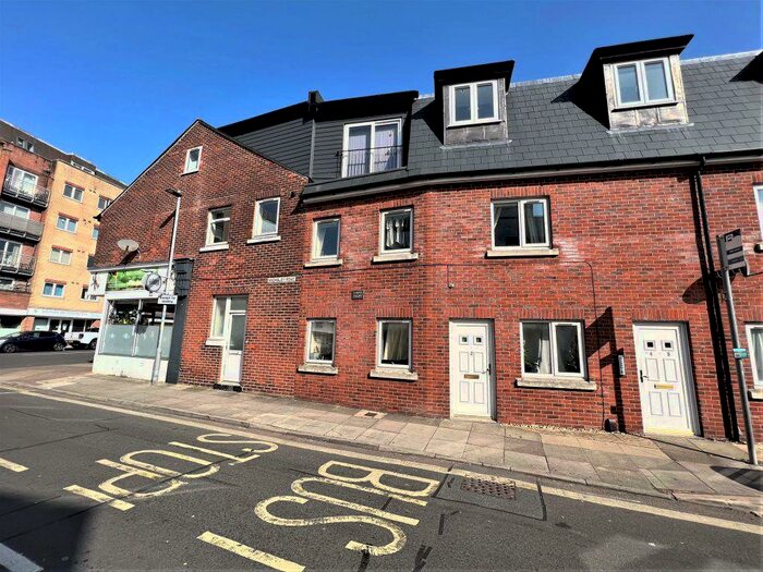 2 Bedroom Apartment To Rent In Knowsley Road, Cosham, PO6