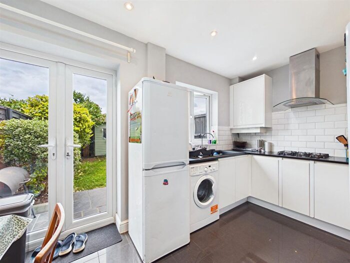 2 Bedroom Property For Sale In Rosebery Avenue, London, N17
