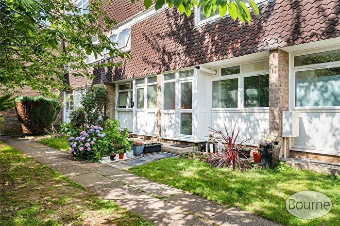 2 Bedroom Maisonette For Sale In Hill View Court, Woking, Surrey, GU22