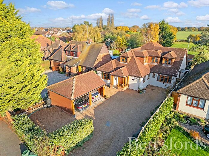 4 Bedroom Detached House For Sale In Rignals Lane, Chelmsford, CM2