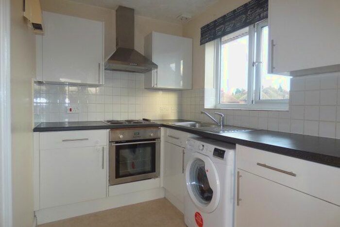 1 Bedroom Flat To Rent In Harold House, Tunbridge Wells, TN2