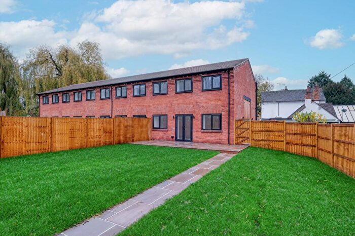 3 Bedroom End Of Terrace House For Sale In Marlfield Lane, Redditch, B98