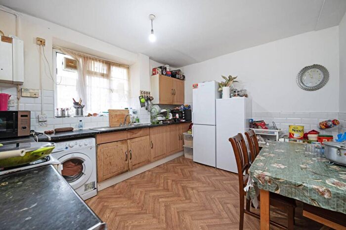 2 Bedroom Flat For Sale In Arbour House, Arbour Square, Stepney, E1
