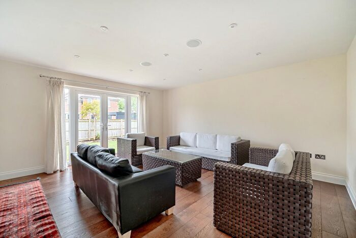 2 Bedroom Bungalow For Sale In Russington Road, Shepperton, TW17